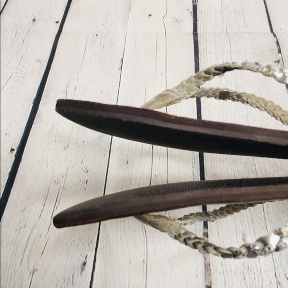 Abercrombie & Fitch braided silver strap slippers - Picture 6 of 8